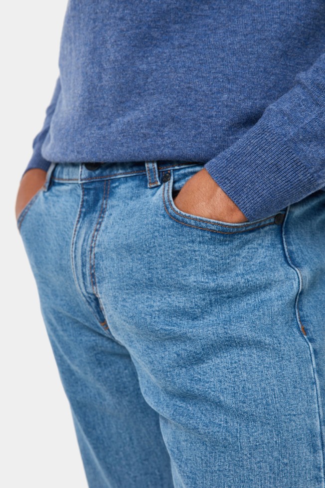 Pantalones vaqueros de corte regular Pantalones vaqueros de corte regular