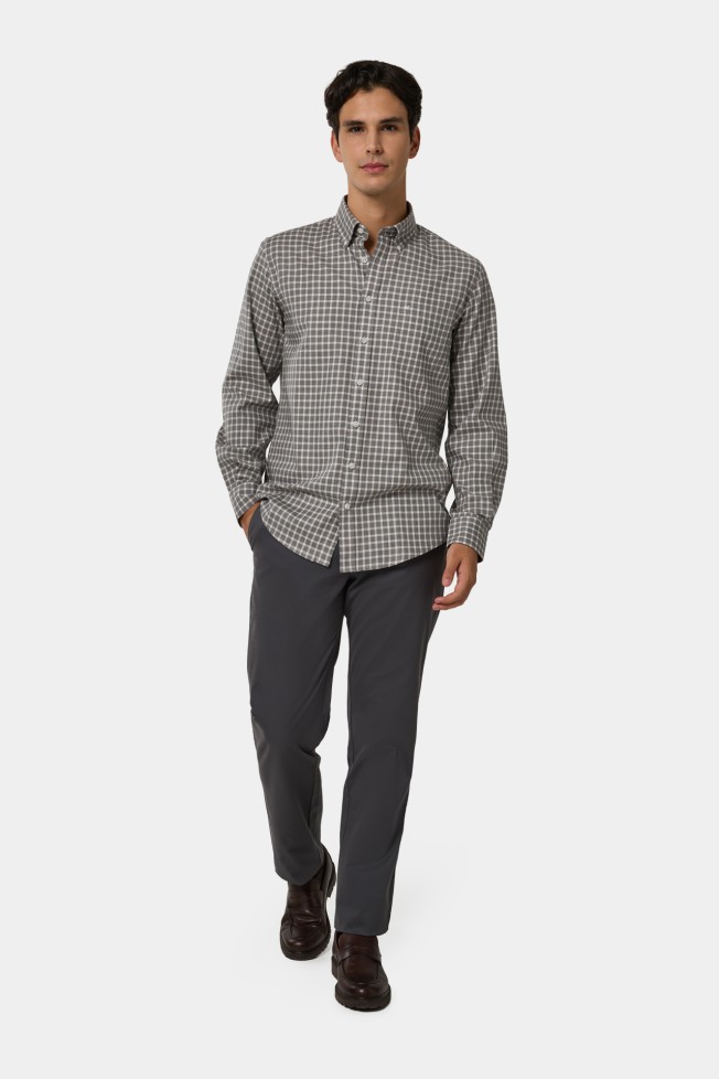 Camisa de cuadros de corte regular en algodón Camisa de cuadros de corte regular en algodón