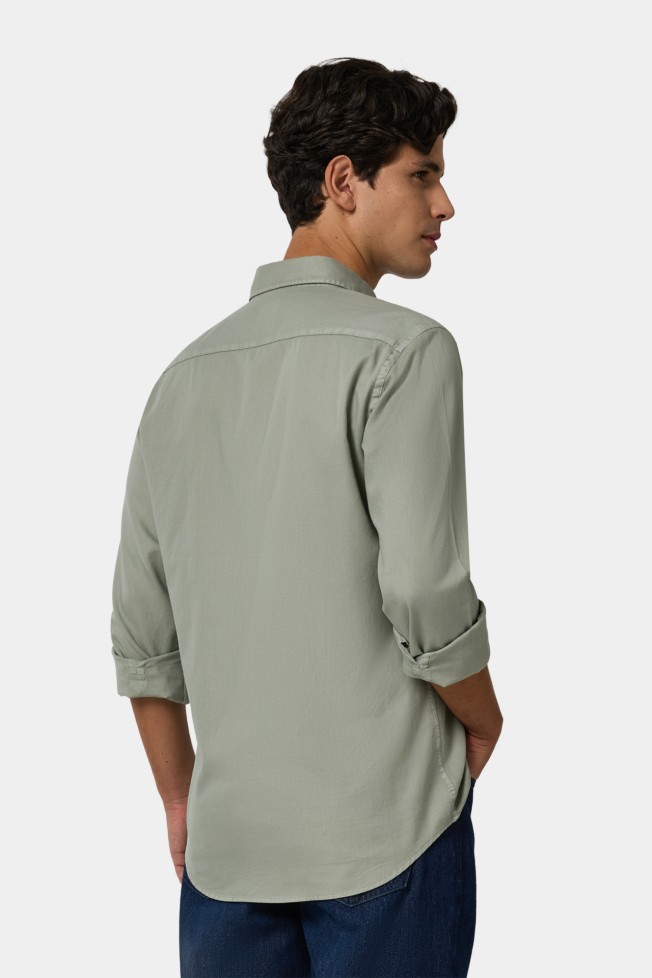 Camisa slim fit em algodão Camisa slim fit em algodão